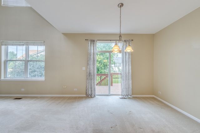 321 Grand Ridge Road 321, St. Charles, IL 60175