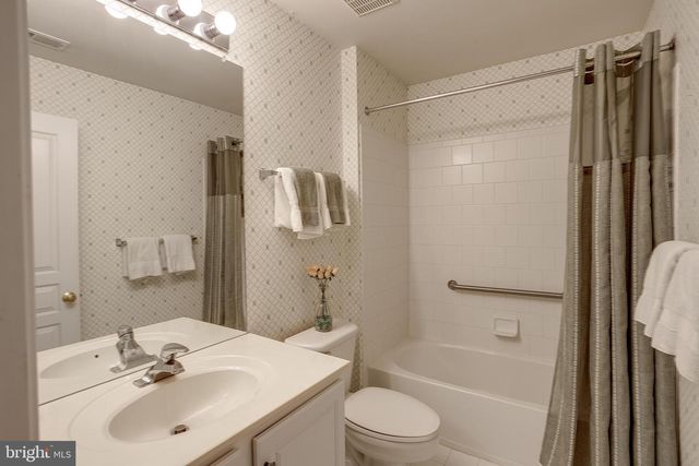 30 BRATTLEBORO CT, Medford, NJ 08055