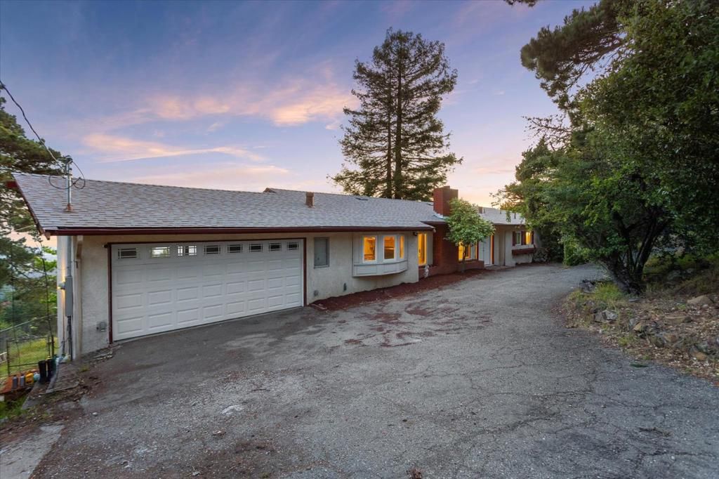 Image 1 of property listing at 13901 Skyline Boulevard, Oakland, CA 94619