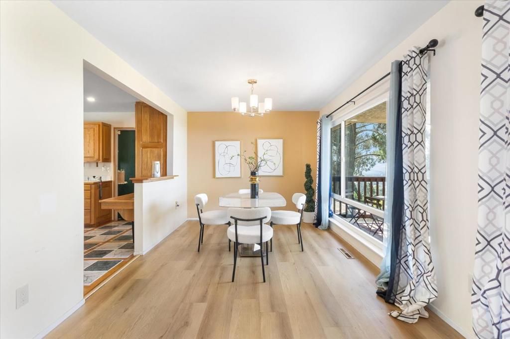 Image 10 of property listing at 13901 Skyline Boulevard, Oakland, CA 94619