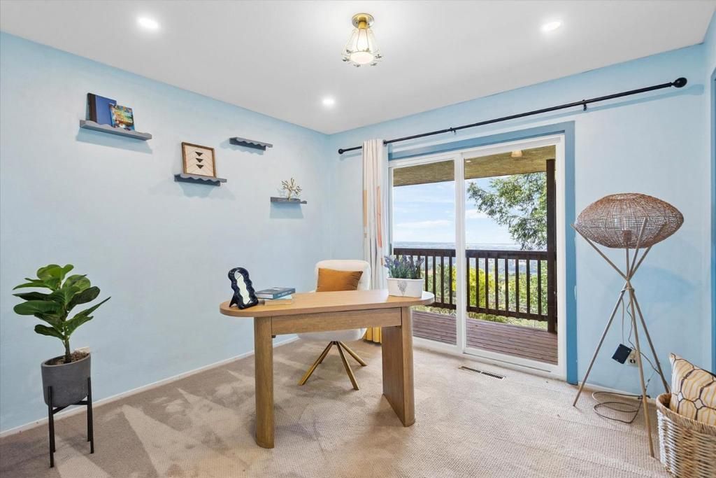 Image 16 of property listing at 13901 Skyline Boulevard, Oakland, CA 94619