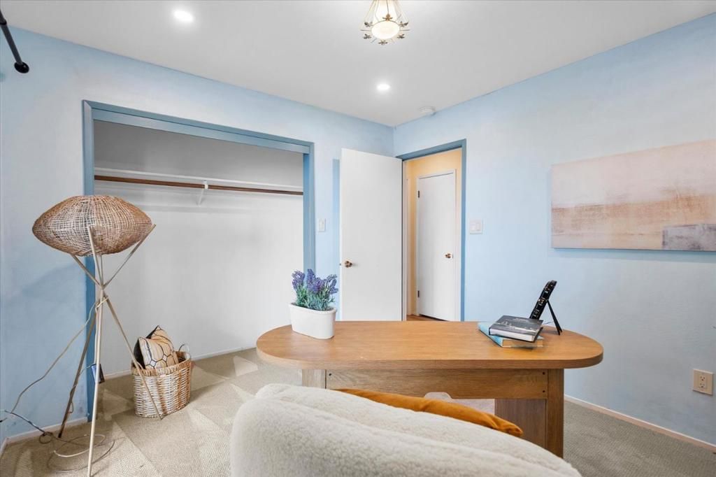 Image 17 of property listing at 13901 Skyline Boulevard, Oakland, CA 94619