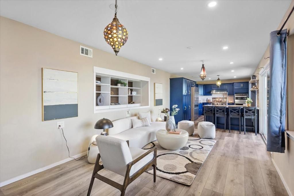 Image 28 of property listing at 13901 Skyline Boulevard, Oakland, CA 94619