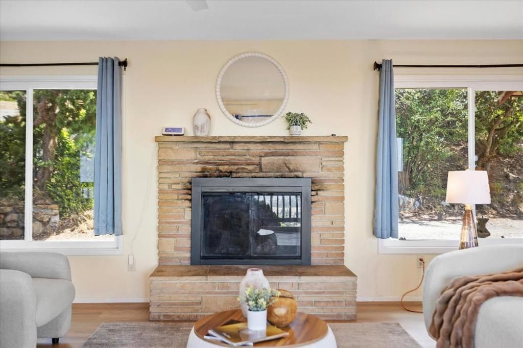 Image 9 of property listing at 13901 Skyline Boulevard, Oakland, CA 94619