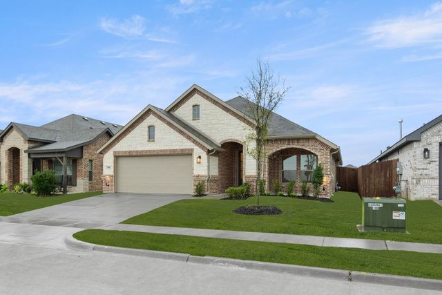 906 Madeline Lane, Cleburne, TX 76033