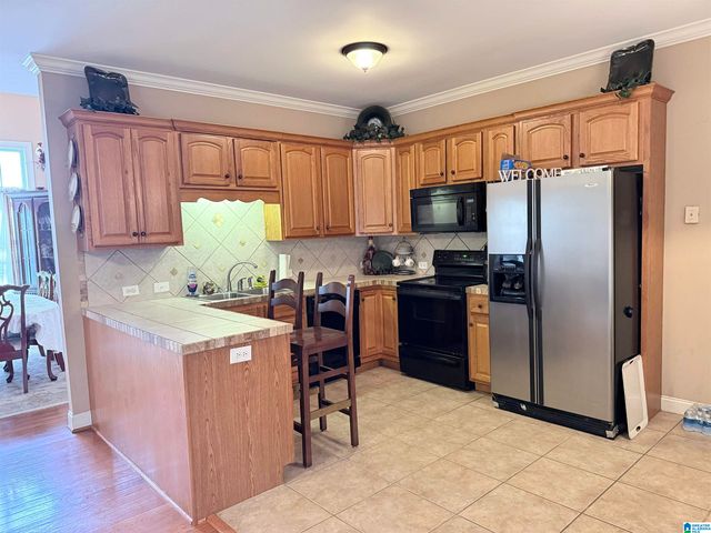 65 TWISTED OAK CIRCLE, Odenville, AL 35120