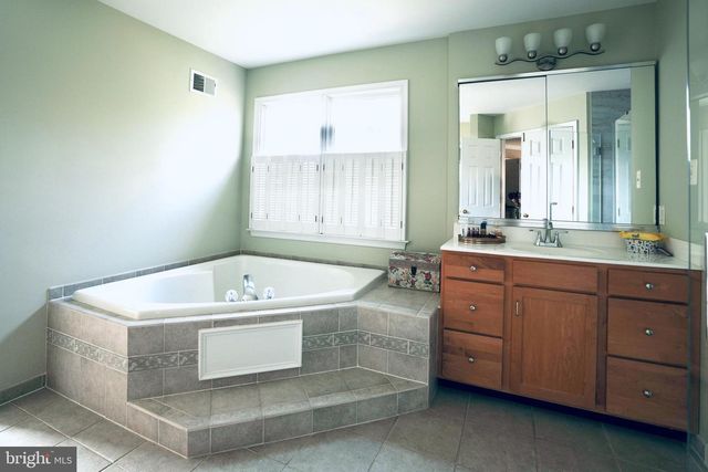 1732 OSPREY DR, Norristown, PA 19403