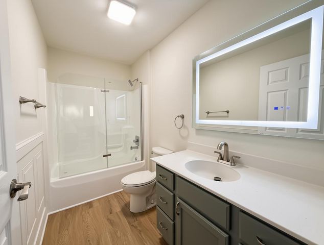 N7816 Maple Ridge ROAD, Oconomowoc, WI 53066