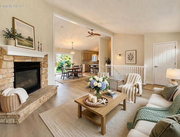 N7816 Maple Ridge ROAD, Oconomowoc, WI 53066