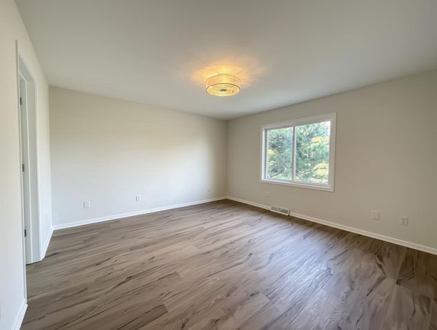 N7816 Maple Ridge ROAD, Oconomowoc, WI 53066