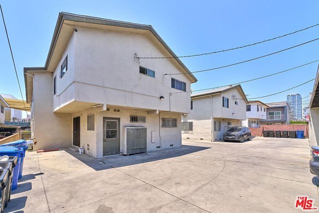 964 S New Hampshire Avenue, Los Angeles, CA 90006