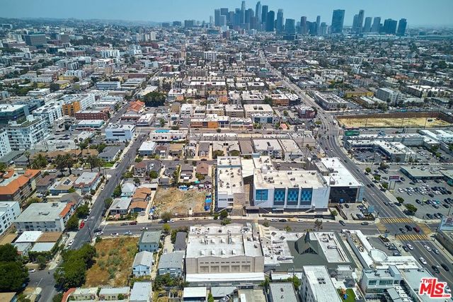 964 S New Hampshire Avenue, Los Angeles, CA 90006