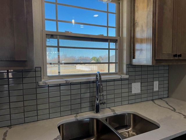 237 Weaver Way, Fletcher, OK 73541