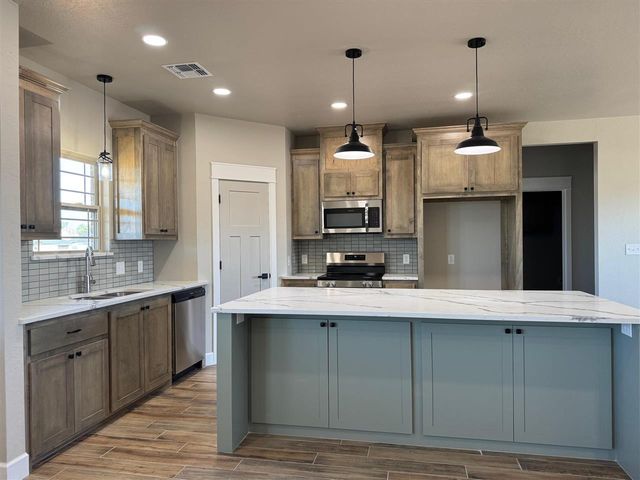 237 Weaver Way, Fletcher, OK 73541