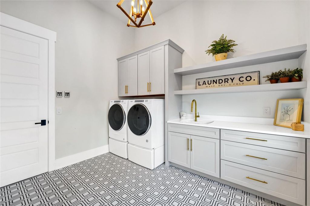 Image 31 of property listing at 5061 SAWYER COVE WAY, Windermere, FL 34786