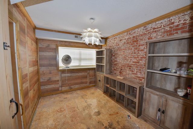 1009 N Main Street, Abbeville, SC 29620