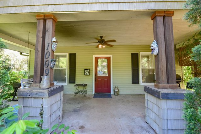 1009 N Main Street, Abbeville, SC 29620