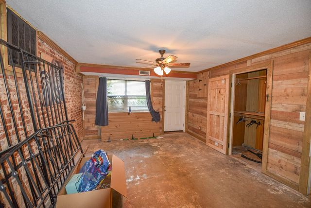 1009 N Main Street, Abbeville, SC 29620
