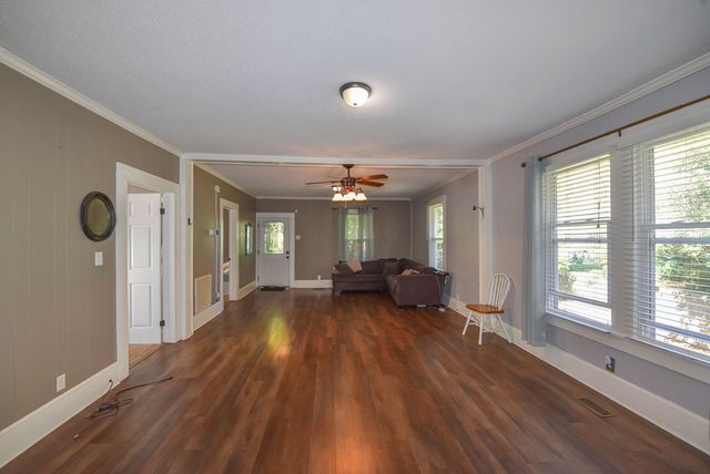 1009 N Main Street, Abbeville, SC 29620