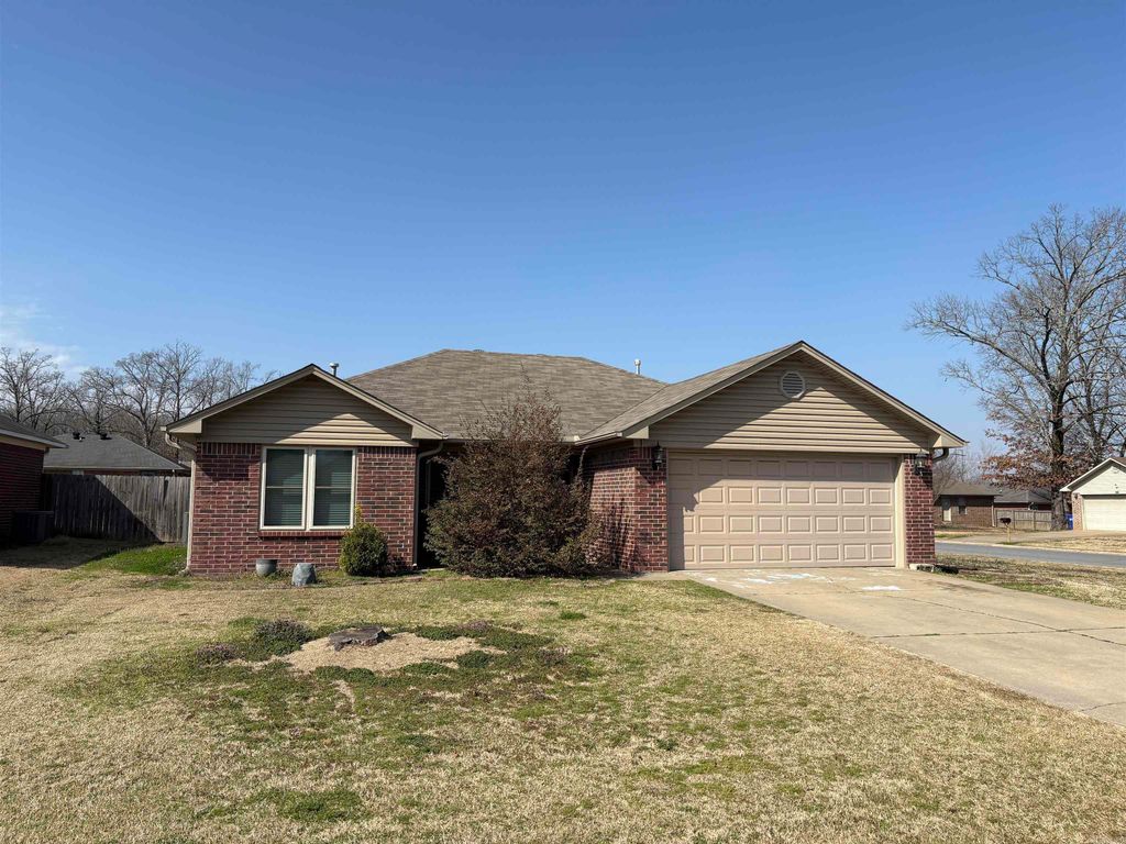 1845 Appalachain, Conway, AR 72034