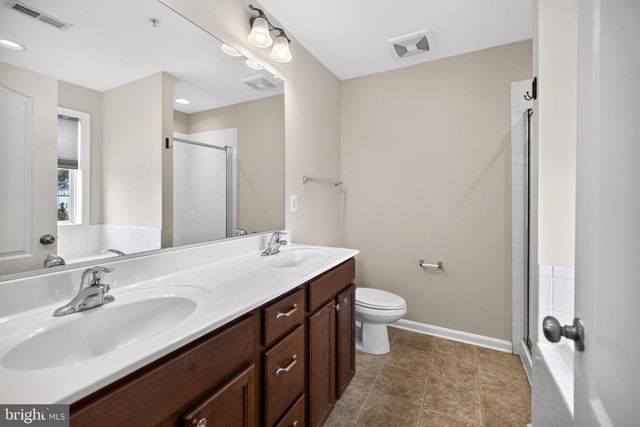 10382 LANTERN LN, Hagerstown, MD 21740
