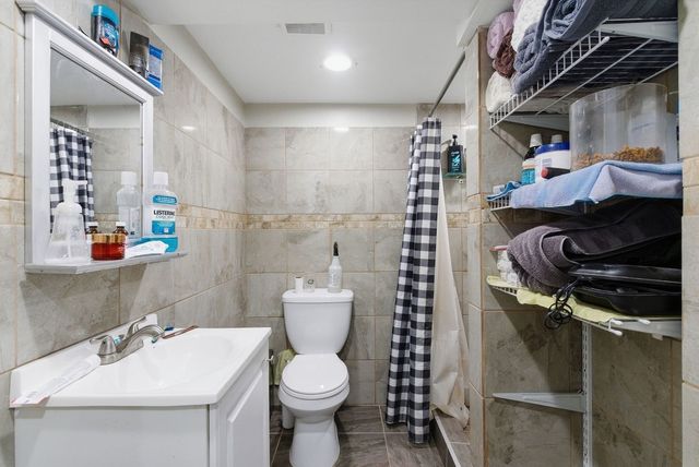 5711 S Lowe Avenue, Chicago, IL 60621