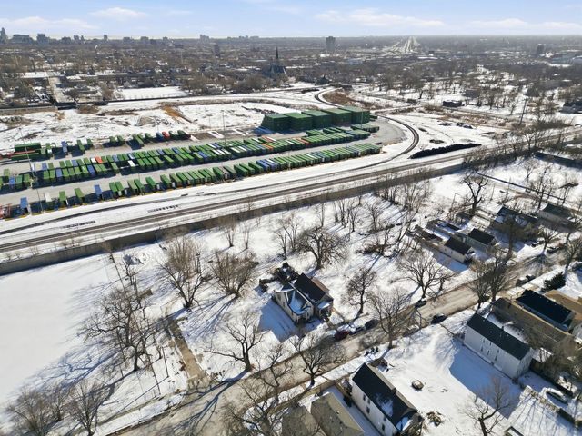 5711 S Lowe Avenue, Chicago, IL 60621