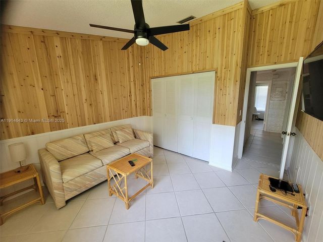 469 Long Bow Ct 469, Royal Palm Beach, FL 33411