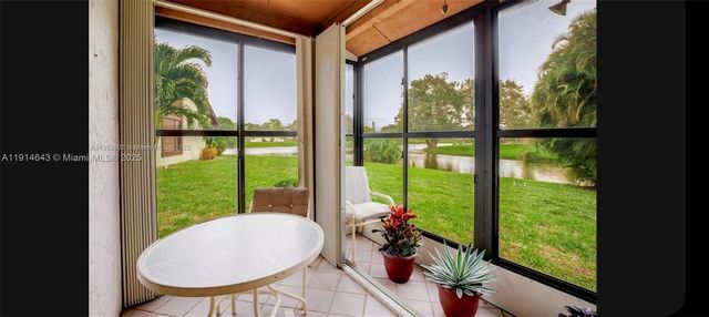 469 Long Bow Ct 469, Royal Palm Beach, FL 33411