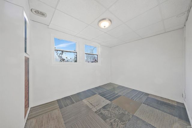 5910 Newburgh Road, Evansville, IN 47715