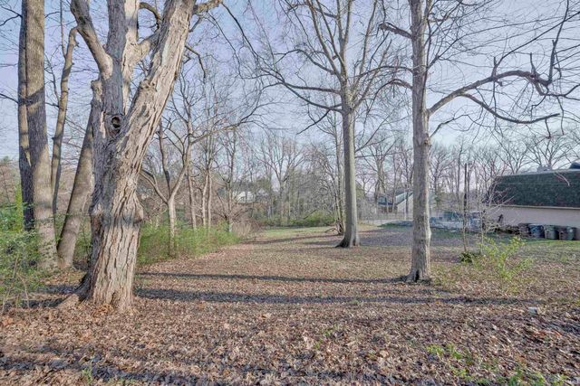 5910 Newburgh Road, Evansville, IN 47715