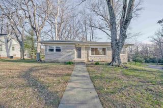 5910 Newburgh Road, Evansville, IN 47715