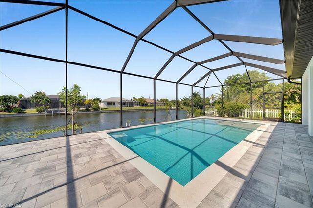 2127 NE 1st TER, Cape Coral, FL 33909
