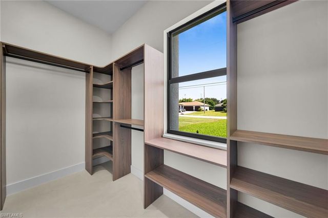 2127 NE 1st TER, Cape Coral, FL 33909