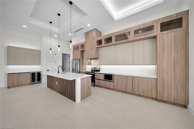 2127 NE 1st TER, Cape Coral, FL 33909