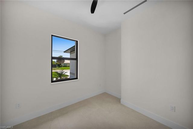 2127 NE 1st TER, Cape Coral, FL 33909