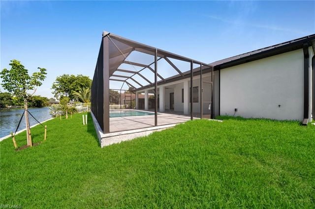 2127 NE 1st TER, Cape Coral, FL 33909