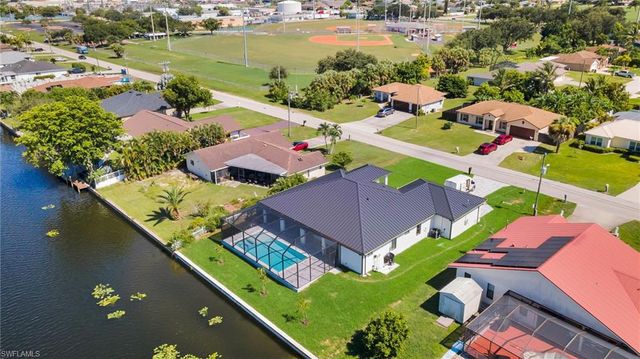 2127 NE 1st TER, Cape Coral, FL 33909