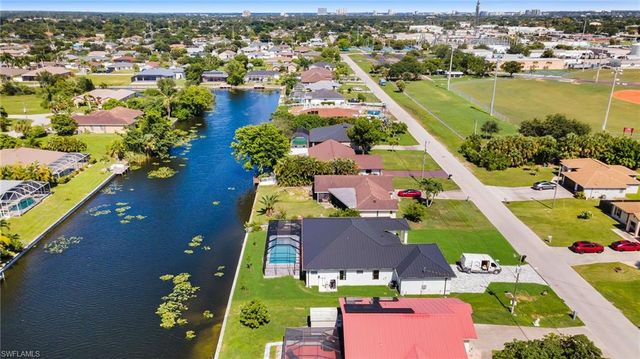 2127 NE 1st TER, Cape Coral, FL 33909