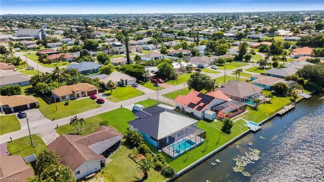 2127 NE 1st TER, Cape Coral, FL 33909