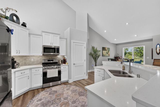 801 Brockway DRIVE, Mukwonago, WI 53149