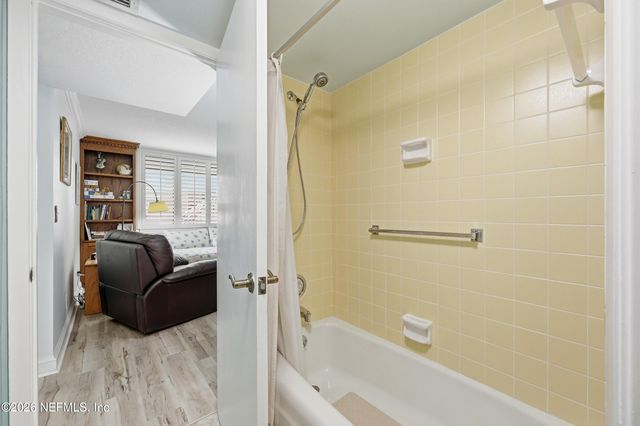 1820 SEVILLA Boulevard 104, Atlantic Beach, FL 32233