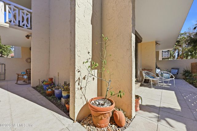 1820 SEVILLA Boulevard 104, Atlantic Beach, FL 32233