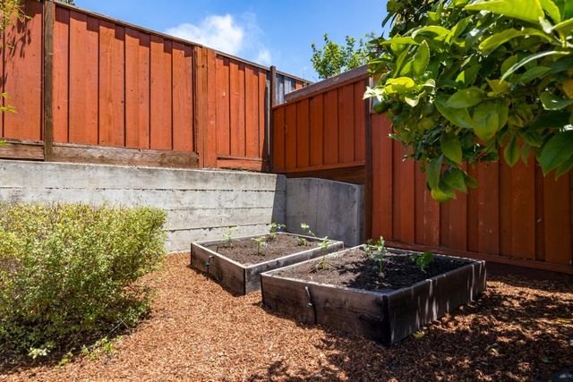 3325 Axford Road, Santa Cruz, CA 95062