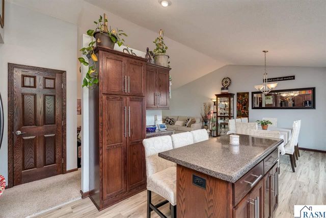 208 Cypress Drive, Mankato, MN 56001