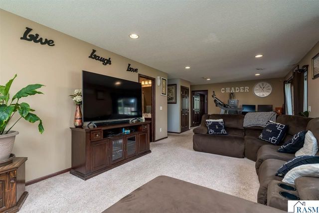 208 Cypress Drive, Mankato, MN 56001