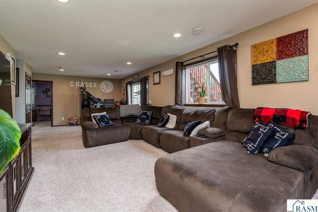 208 Cypress Drive, Mankato, MN 56001