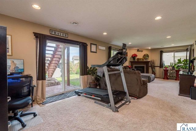 208 Cypress Drive, Mankato, MN 56001