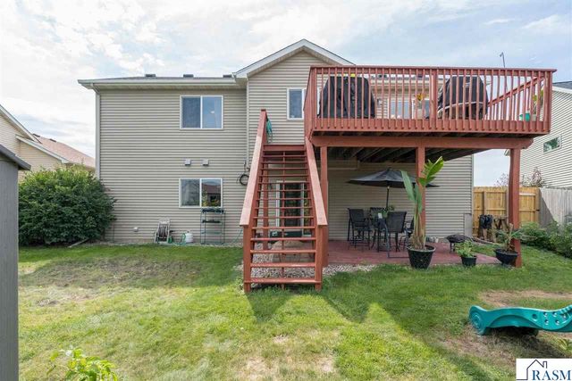 208 Cypress Drive, Mankato, MN 56001