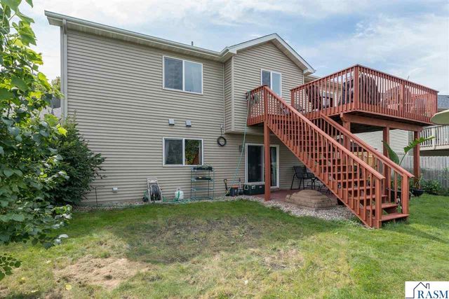 208 Cypress Drive, Mankato, MN 56001